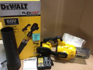 lot 8 image: 125 MPH 600 CFM FLEXVOLT 60V MAX Lithium-Ion Cordless Axial Blower with (1) 3.0Ah Battery and Charger Included by DEWALT in good condition 