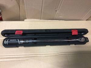 lot 25 image: 50 ft.lbs. to 250 ft.lbs. 12 in. Drive Torque Wrench by Husky in good condition