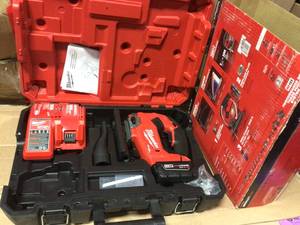 lot 30 image: M18 FUEL 18-Volt Lithium-Ion Brushless Cordless Jig Saw Kit With (1) 5.0Ah Battery, Charger and Case by Milwaukee in good condition