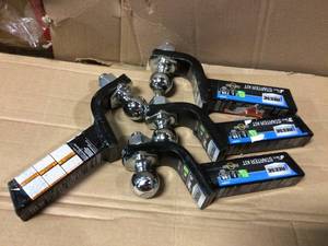 lot 33 image: Reese Towpower Class III 3.25 in. Interlock Starter Kit in good condition