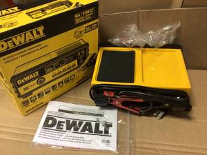 lot 47 image: DEWALT 30 Amp Automotive 12-Volt Bench Battery Charger in good condition