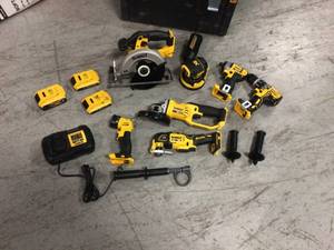 lot 107 image: 20-Volt MAX Lithium-Ion Cordless Combo Kit (7-Tool) with ToughSystem by DEWALT in good condition