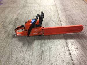 lot 114 image: 20 in. 50.2 cc Gas 2-Stroke Cycle Chainsawby&nbspECHO&nbspin good condition