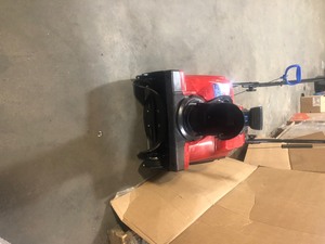 lot 118 image: Toro Power Clear 518 ZR 18 in. 99cc Single-Stage Gas Snow Blower In good condition