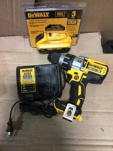 &nbspDEWALT TOOL PLUS 20-Volt MAX Compact Lithium-Ion 3.0Ah Battery Pack in good condition