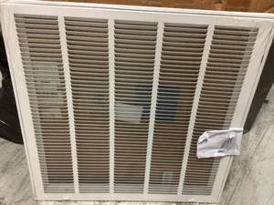 25 in. x 25 in. Square Return Air Filter Grille of Steel in White by Venti Air in good condition
