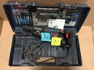 Bulldog Xtreme 8 Amp 1 in. Corded Variable Speed SDS-Plus ConcreteMasonry Rotary Hammer Drill with Carrying Case by Bosch USED&nbsp