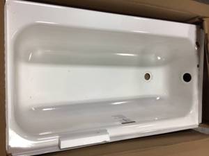 Honolulu 46.5 in. Left Drain Rectangular Alcove Soaking Bathtub in White by Bootz Industries in good condition