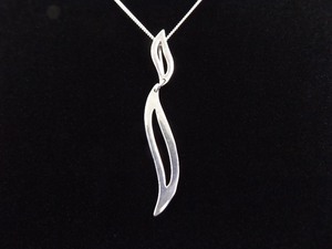 .925 Sterling Silver Eternal Flame Dangle Pendant Necklace