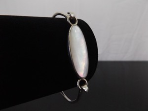 .925 Sterling Silver Inlayed Mother of Pearl Hook Open Bangle Bracelet