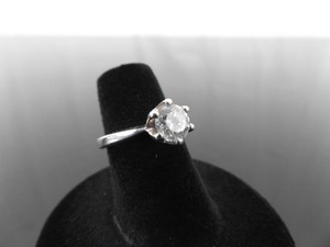 .925 Sterling Silver Faceted Crystal Solitaire Ring Size 5
