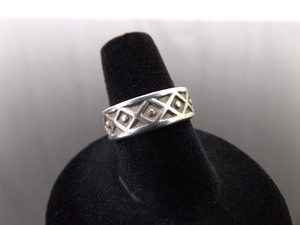 .925 Sterling Silver Designed Band Ring Size 7.25