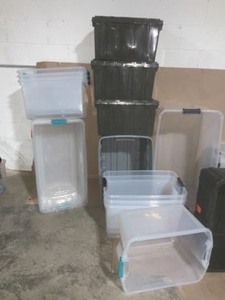 lot 4 image: ASSORTED PLASTIC CONTAINERSBINS SOME HAVE LIDS BUT MOST DONT SEE PICS