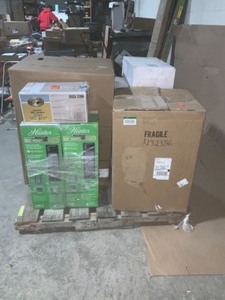 lot 17 image: ASSORTED HOME DECOR- VANITY,LIGHTS AND TOWEL RACK PLUS TWO HUNTER HEATERS SEE PICS