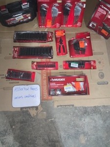 lot 42 image: ASSORTED HUSKY DEEP SOCKET ALLEN WRENCH TOOL SETS THAT ARE COMPLETE & 2 MAKITA 18-Volt X2 LXT Lithium-Ion (36-Volt) Cordless 7-14 in. Circular Saw (Tool Only) SEE PICS