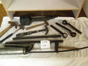 Misc tools 5 hammers grease gun ...
