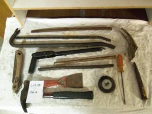 Misc tools 2 prybars scrapper oi...