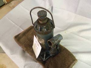 Automotive Jack Leaks Oil...