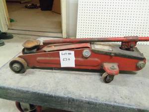 2 ton floor Jack Red...