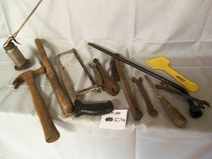 Bucket, file, steel brush, oil can,...