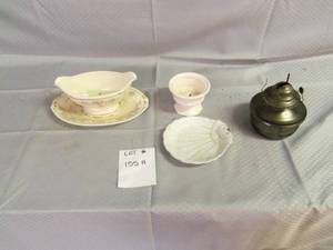 Flowered gravy bowl with plate, Ker...