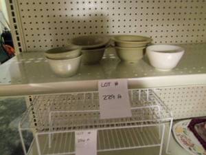 4 plastic serving bowls, 3 plastice...