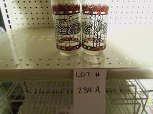2 holiday coca cola drinking glasse...