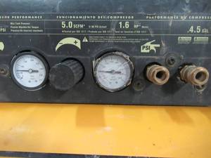 lot 8 image: DEWALT 4.5 Gal. Portable Electric Air Compressor D55146