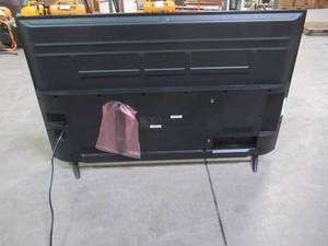 lot 18 image: Element 50 4K Smart LED TV E4SFT5017