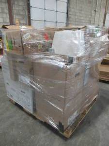 lot 300 image: WHOLESALE MIXED PALLET OF TOILETS, TOILET TANKS, BOWLS AND BATHROOM ACCESSORIES