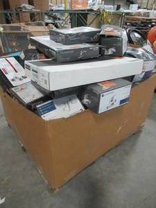 lot 311 image: WHOLESALE MIXED PALLET OF MISCELLANEOUS KITCHENBATHSHOWER FAUCETS AND MORE