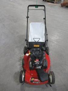lot 21 image: Toro 22 in. Kohler Low Wheel Variable Speed Gas Self Propelled Mower 20377