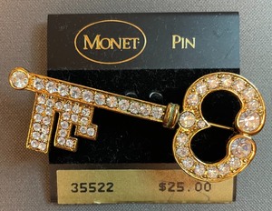 Monet Fashion Pin