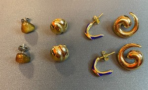 Four Different Pair Fashion Earrings