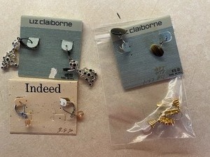 Four Different Pair Fashion Earrings