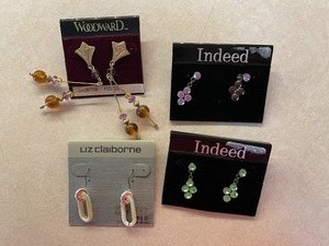 Four Different Pair Fashion Earrings