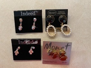Four Different Pair Fashion Earrings
