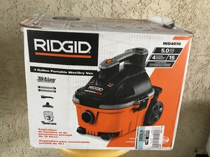 lot 9 image: Rigid 4 Gallon Portable WetDry Vac