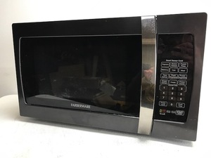 lot 13 image: Farberware Microwave