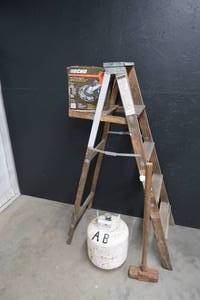 PROPANE TANKLADDER