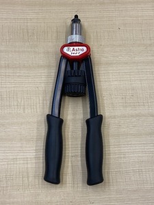 lot 17 image: Astro-Pneumatic #1427 Hand Rivot Nut Kit