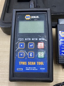 lot 5 image: Napa Echlin TPMS Scan Tool Kit With Case