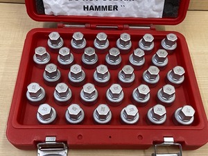 lot 23 image: Mercedes 30-Piece Wheel Lock Set With Case LT4180