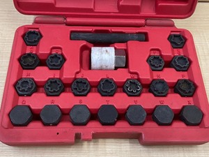 lot 24 image: Audi Wheel Nut Lug Key  Lock Set With Case (22-Piece)