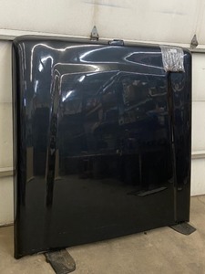 lot 36 image: A.R.E. Full-Sized Fiberglass Truck Bed Tonneau Cover