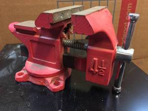 lot 74 image: Sears Work Bench Vice