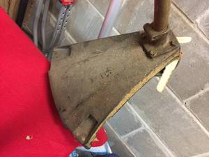 lot 98 image: Gas Powered Weed Eater Weed Whip