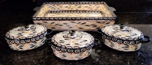 lot 19 image: Temptations Casserole Dish and Matching Crocks