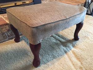 lot 195 image: Padded Stool with Wooden Legs