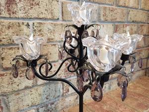 lot 198 image: Five Candle Battery Operated Lamp